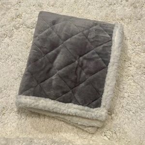 NWT Standard Sherpa & Plush Reversible Quilt Sham Gray - Threshold - Target